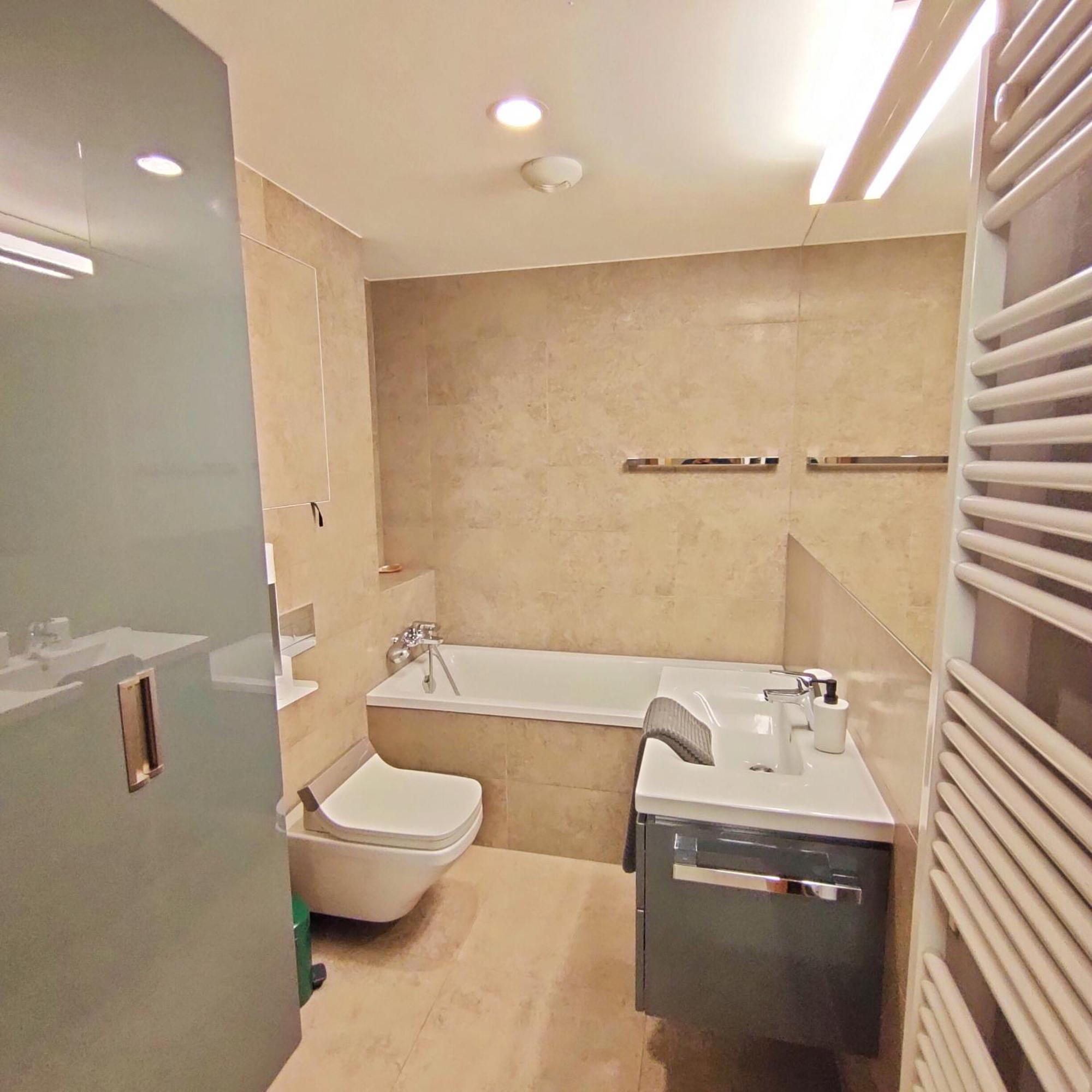 Sag Panorama City Free Parking บราติสลาวา ภายนอก รูปภาพ